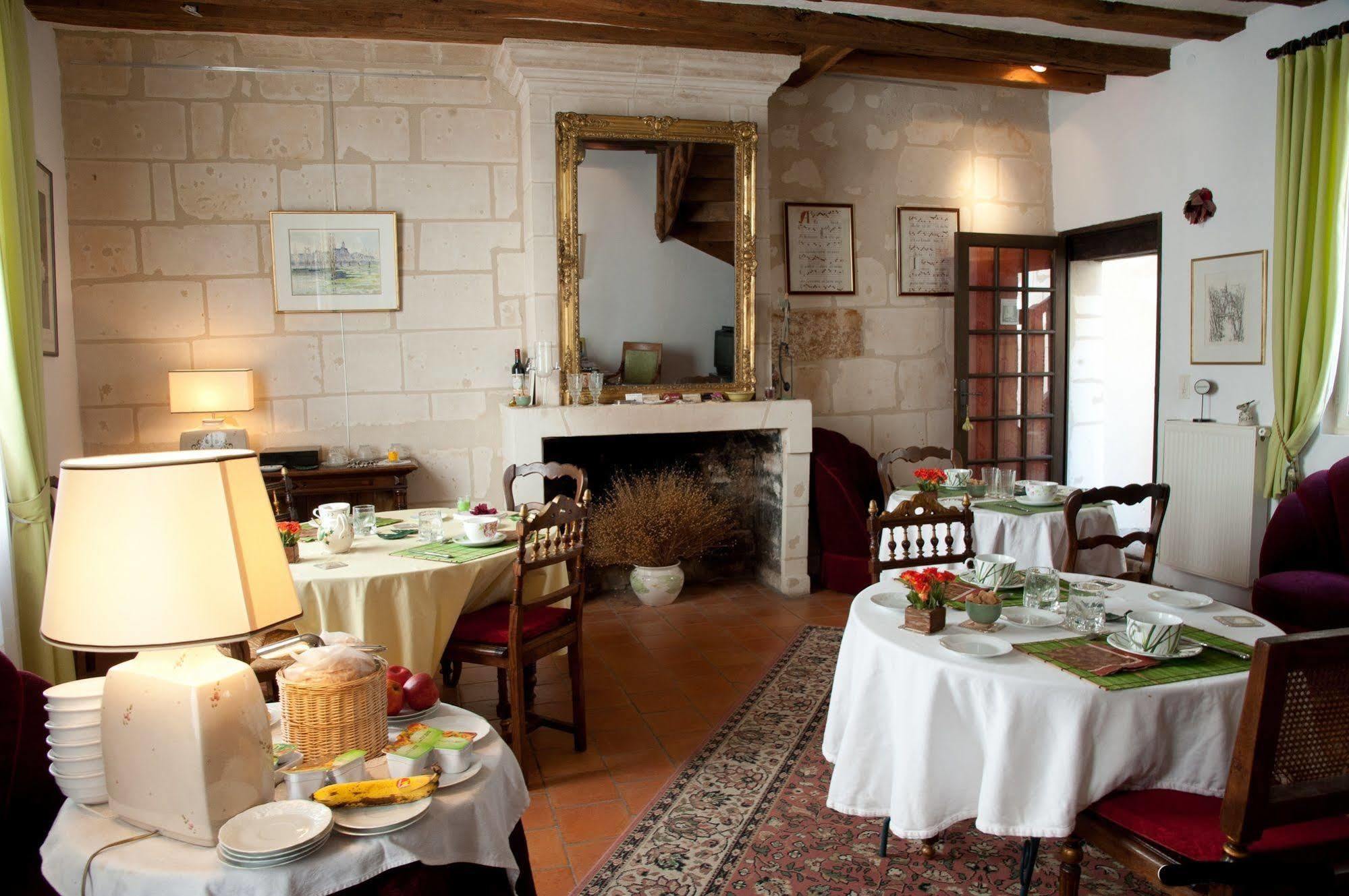 La Demeure Saint-Ours Bed & Breakfast Loches Exterior photo